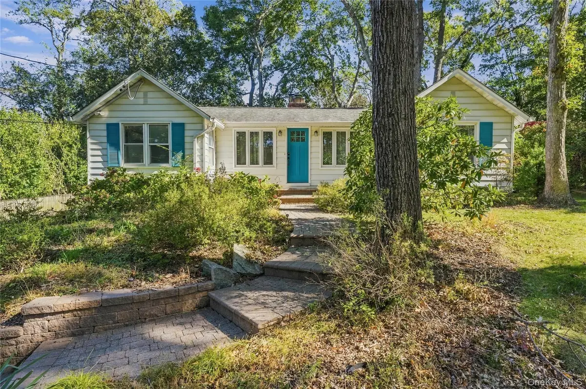 38 Longview Avenue, Rocky Point, NY 11778 - #1