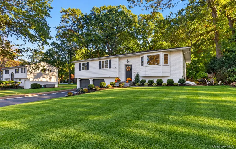 17 Peacock Lane, Commack, NY 11725 - #3