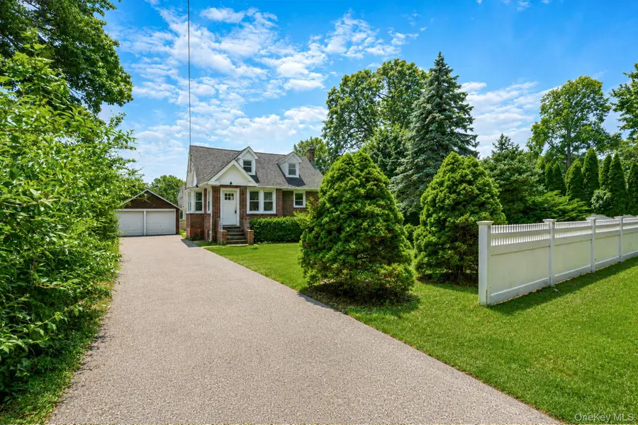 44 Elizabeth Avenue, Smithtown, NY 11787 - #2