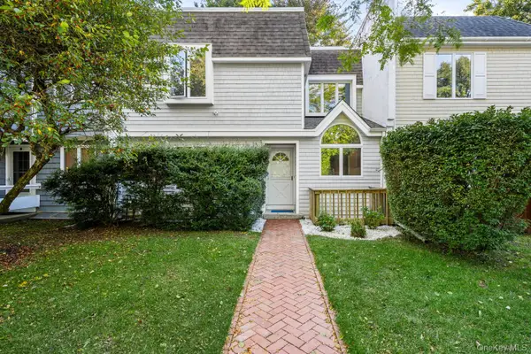 73 Gingerbread Lane, East Hampton, NY 11937