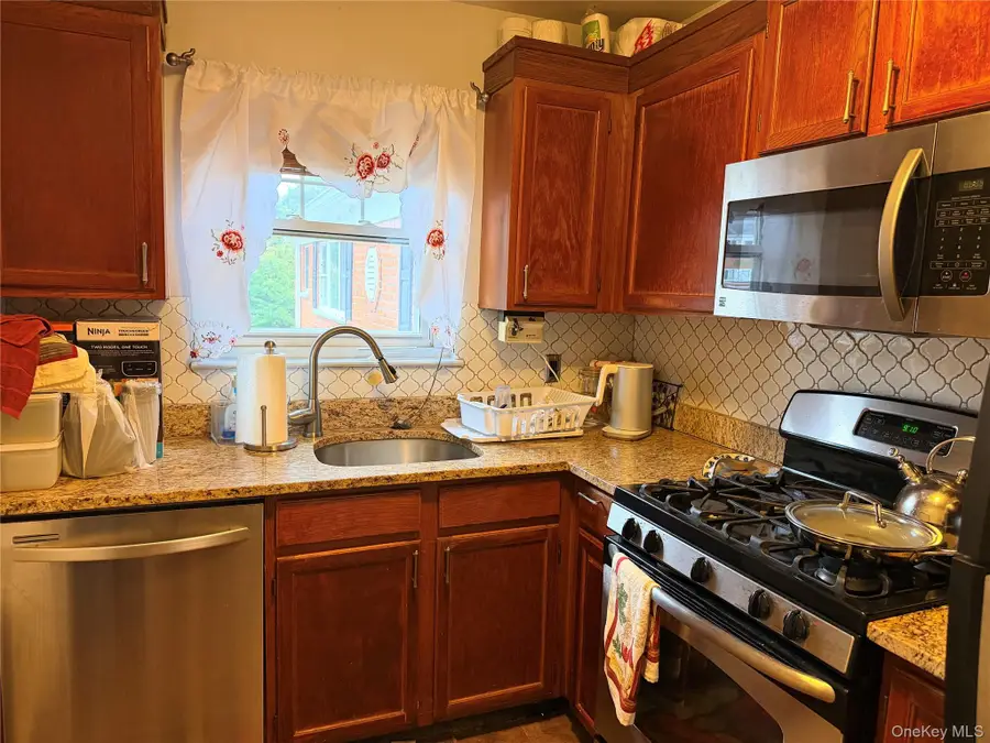1879 CROMPOND ROAD D8 Crompond Road #D8, Peekskill, NY 10566 - #2