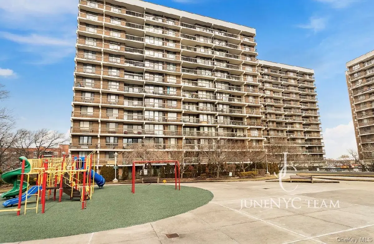 15038 Union Turnpike #4L, Flushing, NY 11367 - #1
