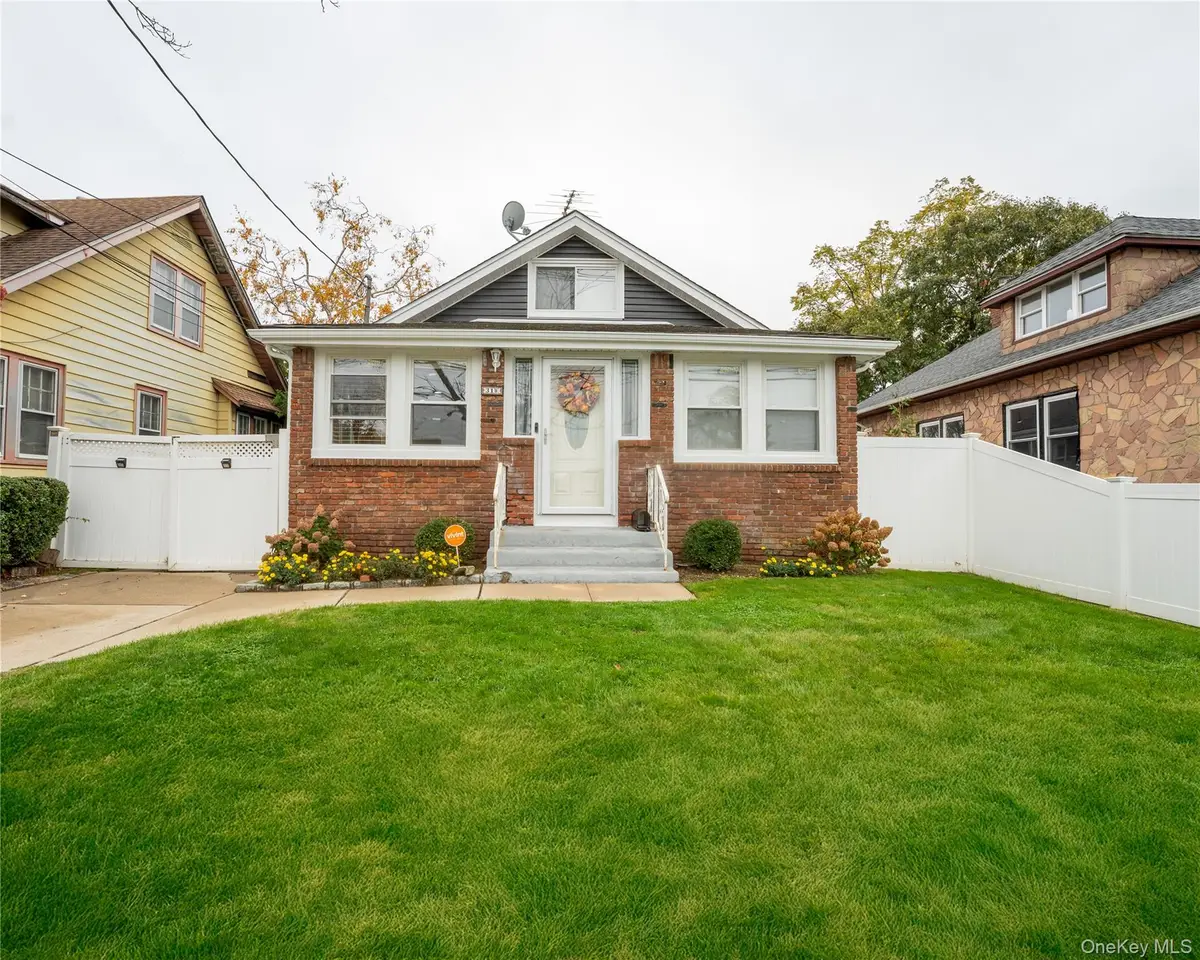 31 W Seaman Avenue, Freeport, NY 11520 - #1