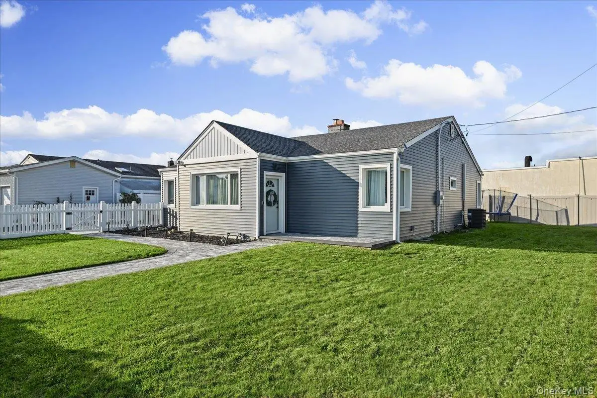 865 N Broadway, Massapequa, NY 11758 - #1