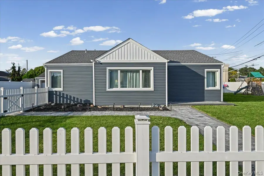 865 N Broadway, Massapequa, NY 11758 - #3