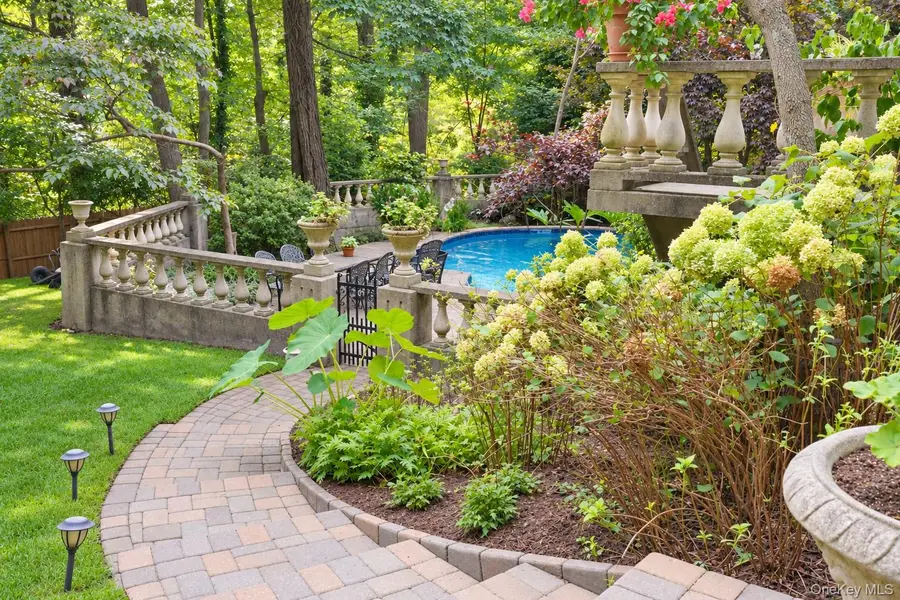 5 Constance Court, East Setauket, NY 11733 - #3