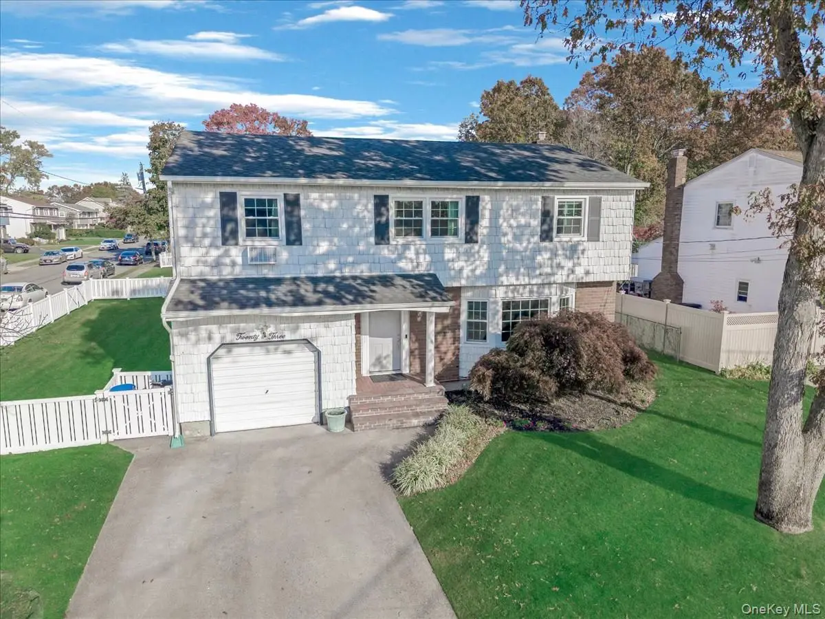 23 Paul Court, North Babylon, NY 11703 - #1