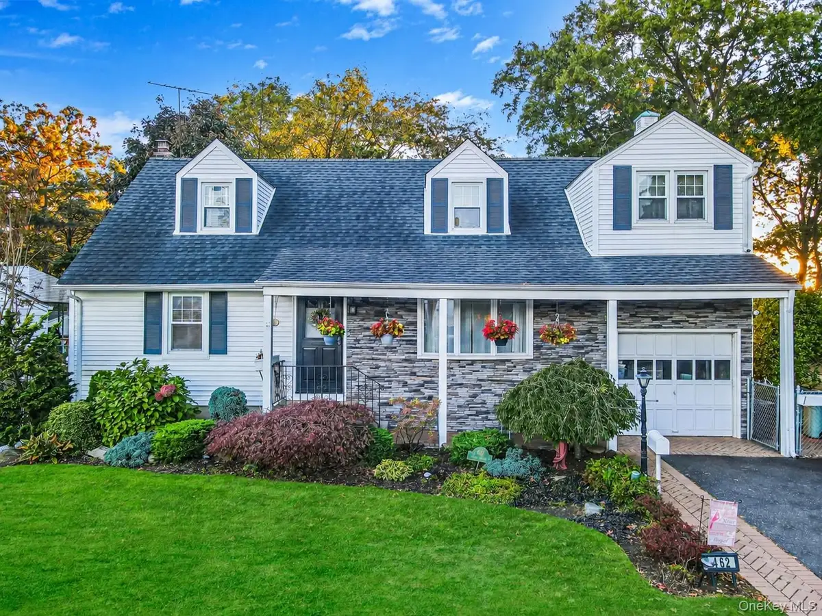 462 Hull Street, East Meadow, NY 11554 - #1