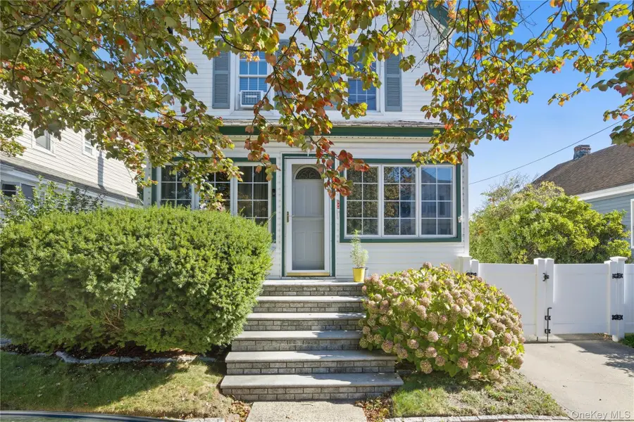 105 Barwick Street, Floral Park, NY 11001 - #2