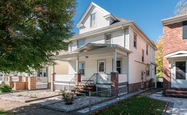 38 Roosevelt Avenue, Poughkeepsie, NY 12601