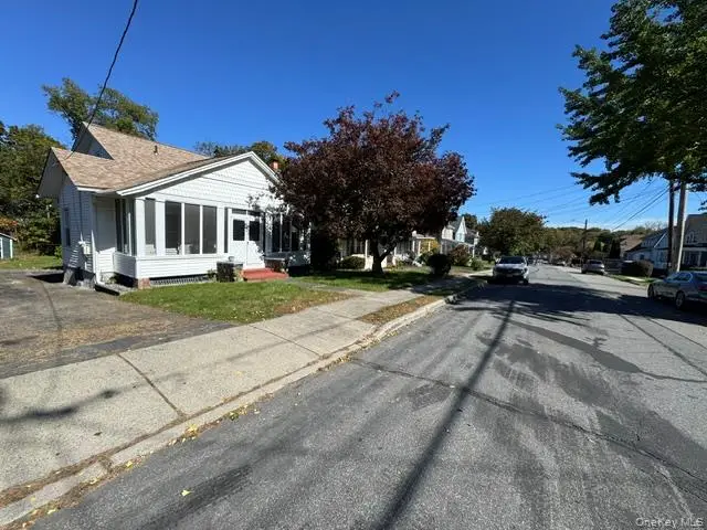 18 Oak Street, Newburgh, NY 12550 - #3