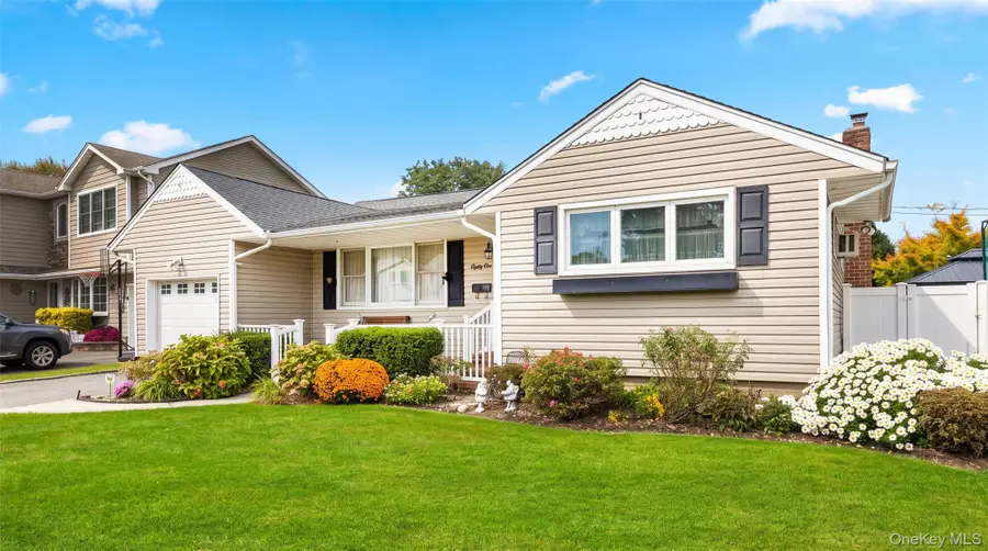 81 Berkshire Road, Bethpage, NY 11714 - #2