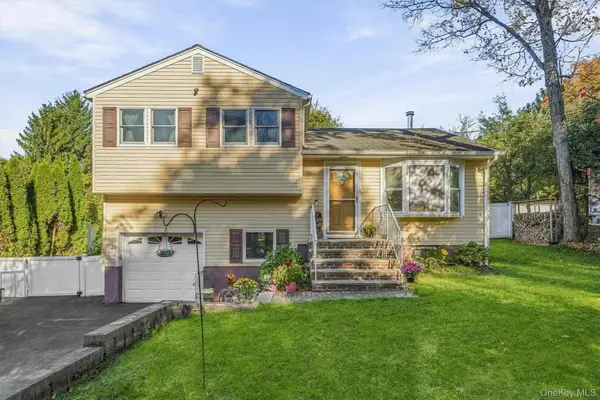 12 Barnett Road W, Monroe, NY 10950
