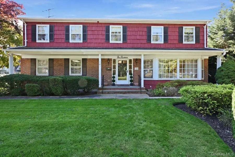 114 Cambridge Avenue, Garden City, NY 11530 - #2