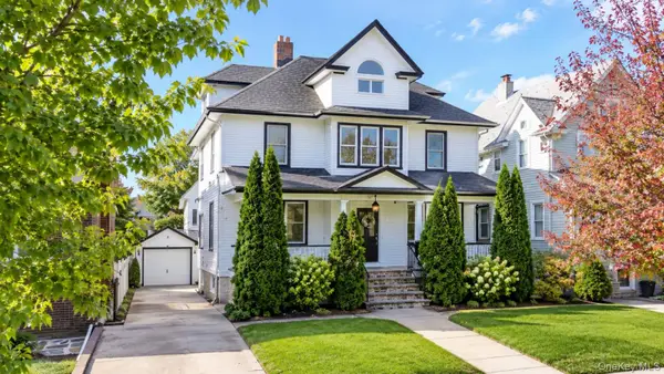 28 Clinton Place, Staten Island, NY 10302
