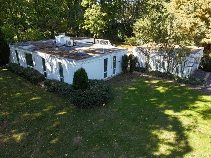 22 The Maples, Locust Valley, NY 11560 - #2