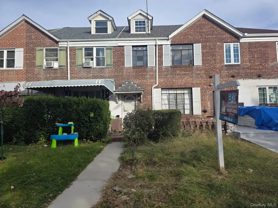 17617 77th Road, Fresh Meadows, NY 11366 - #2