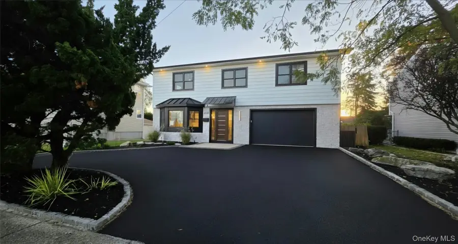 2794 Lincoln Boulevard, Merrick, NY 11566 - #2