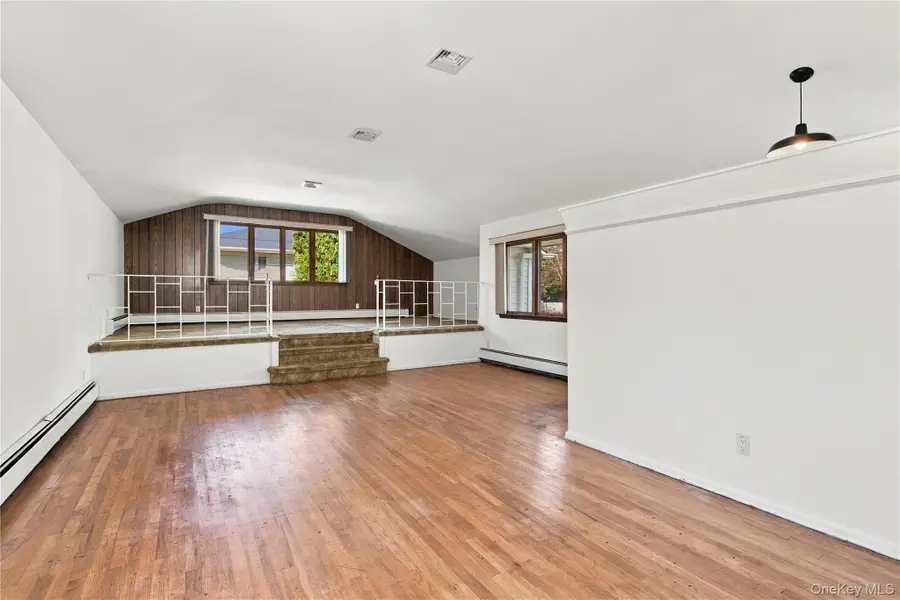 3 Yorkville Lane, Melville, NY 11747 - #3