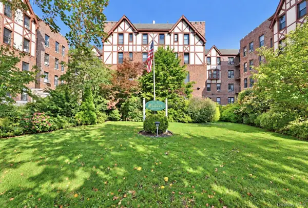 160-15 Powells Cove Blvd #D3, Whitestone, NY 11357