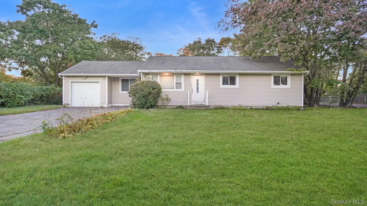 1596 E Forks Road, Bay Shore, NY 11706 - #1