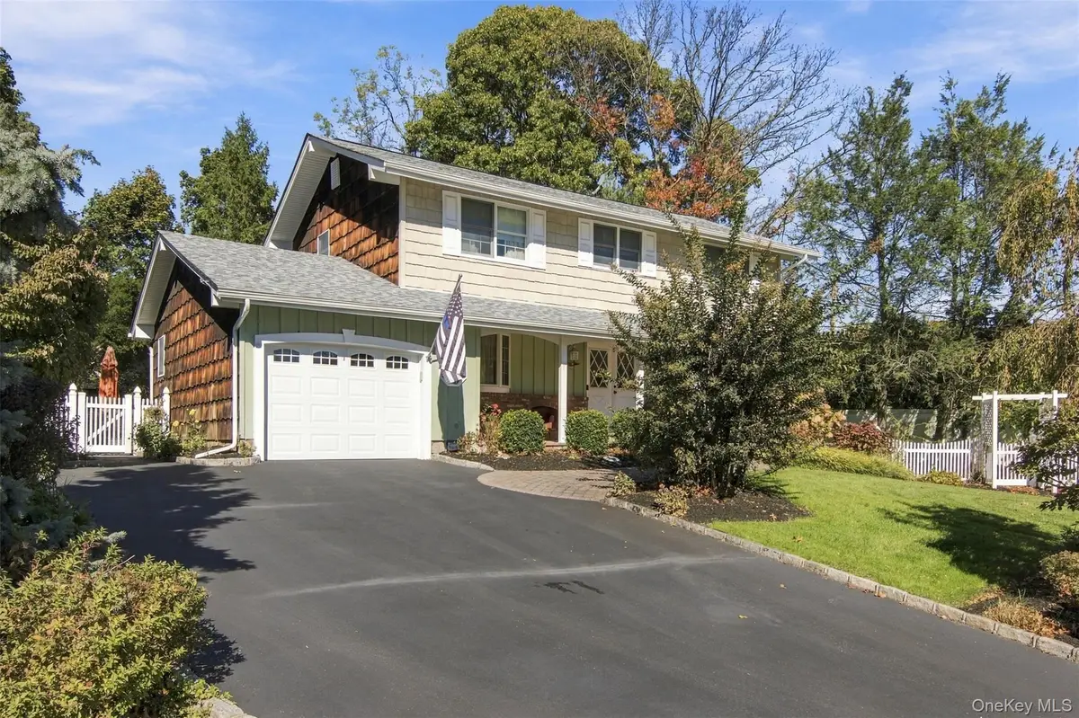 25 Cardinal Lane, Hauppauge, NY 11788 - #1