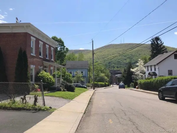 8 Davis Street, Beacon, NY 12508