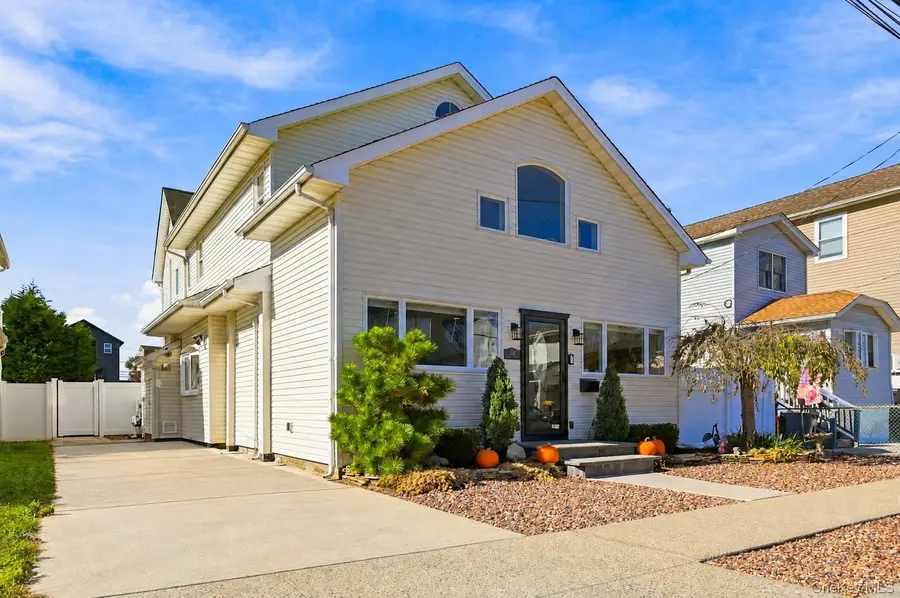 250 Arthur Street, Freeport, NY 11520 - #2