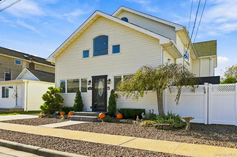 250 Arthur Street, Freeport, NY 11520 - #3
