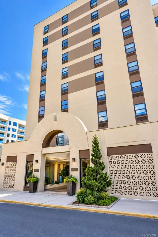 360 Shore Road #5A, Long Beach, NY 11561