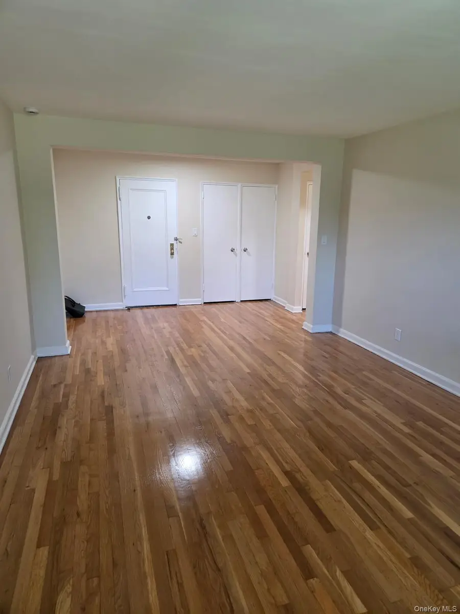 32 Cathedral Avenue #1B, Hempstead, NY 11550 - #3