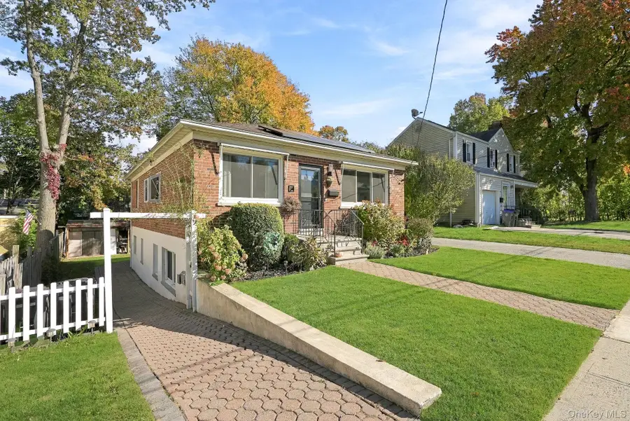 17 S Longfellow Street, Hartsdale, NY 10530 - #2