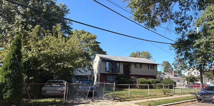 81 Saint Francis Street, Roosevelt, NY 11575 - #3