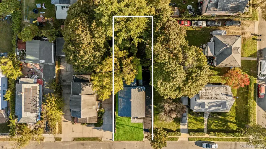 8 Maple Street, Freeport, NY 11520 - #3