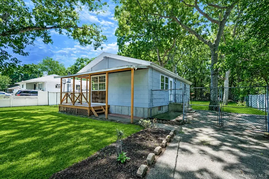 66 Norfleet Lane, Coram, NY 11727 - #3