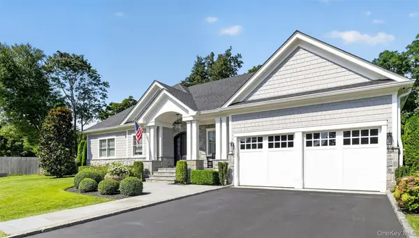14 The Spur, Locust Valley, NY 11560