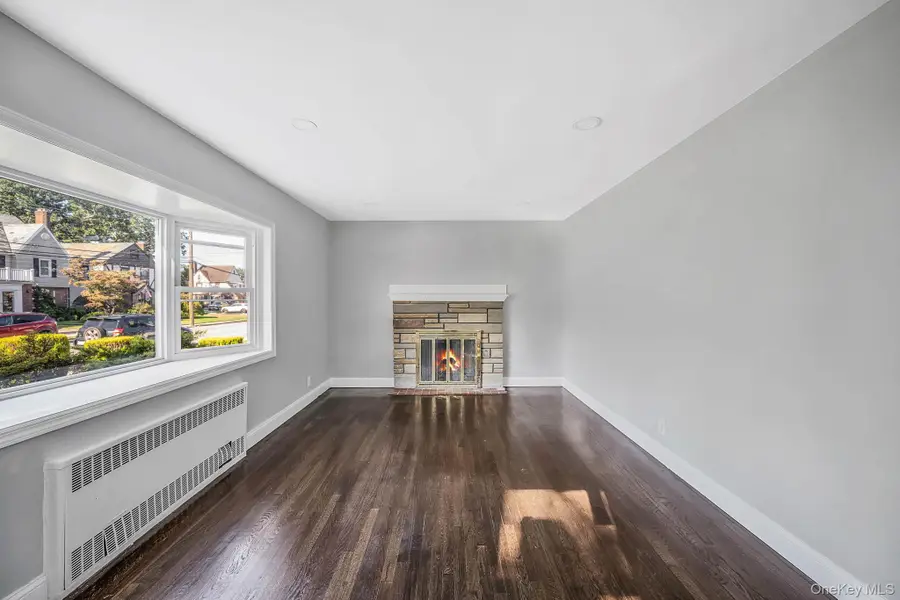 1 Hudson Court, Lynbrook, NY 11563 - #3