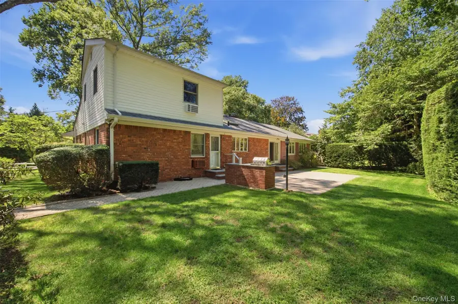 65 Drohan Street, Huntington, NY 11743 - #2