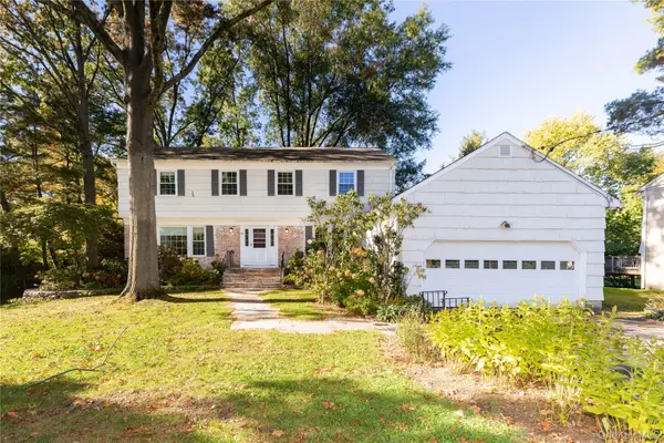 19 Boxwood Place, Rye Brook, NY 10573