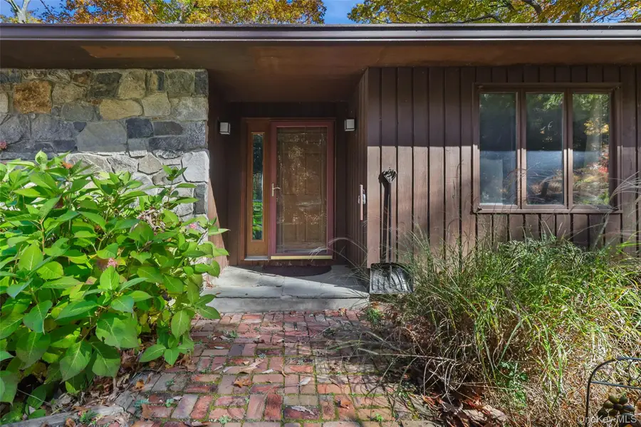 18 Laurie Court, Carmel, NY 10512 - #2