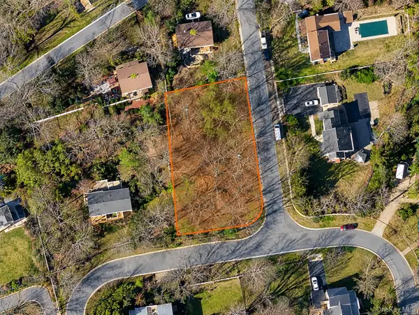 Central Boulevard, Miller Place, NY 11764