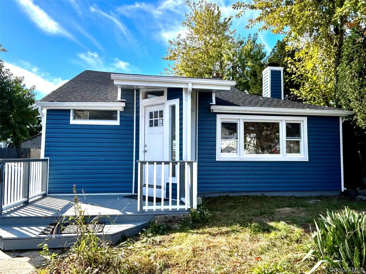 10 Dewey Street E, East Rockaway, NY 11518 - #1