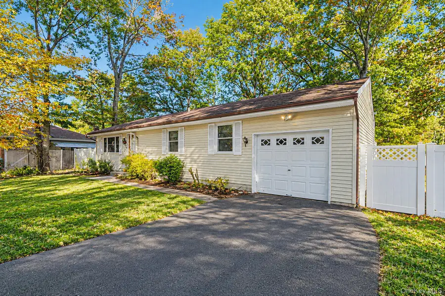 77 Wilson Avenue, Medford, NY 11763 - #2