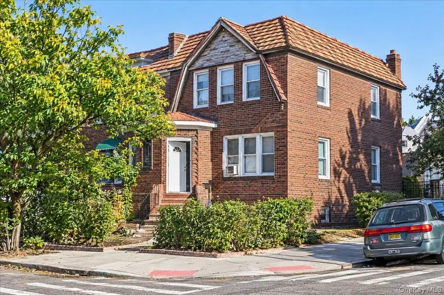 1852 Willoughby Avenue, Ridgewood, NY 11385 - #2