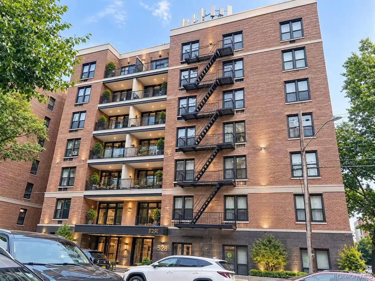38-25 Parsons Boulevard #5A, Flushing, NY 11354 - #1