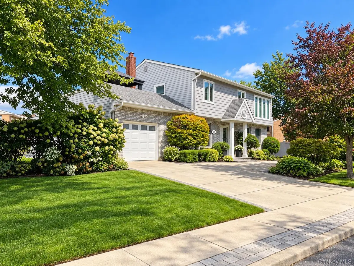 28 Florence Avenue, Freeport, NY 11520 - #1