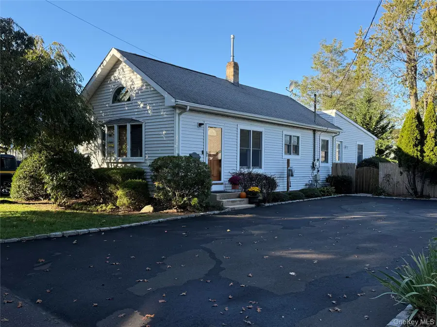 23 Wanser Place, Amityville, NY 11701 - #2