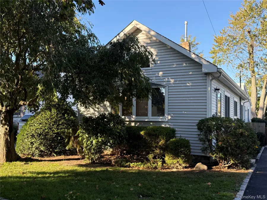 23 Wanser Place, Amityville, NY 11701 - #3