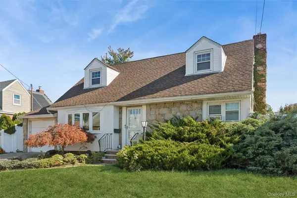 35 Rintin Street, Franklin Square, NY 11010
