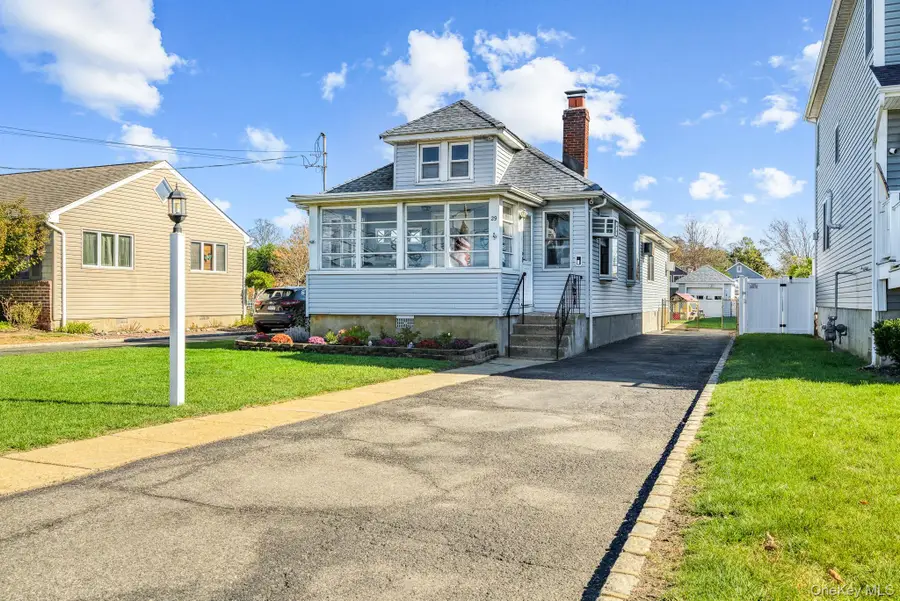 29 Riverdale Avenue, Massapequa, NY 11758 - #2